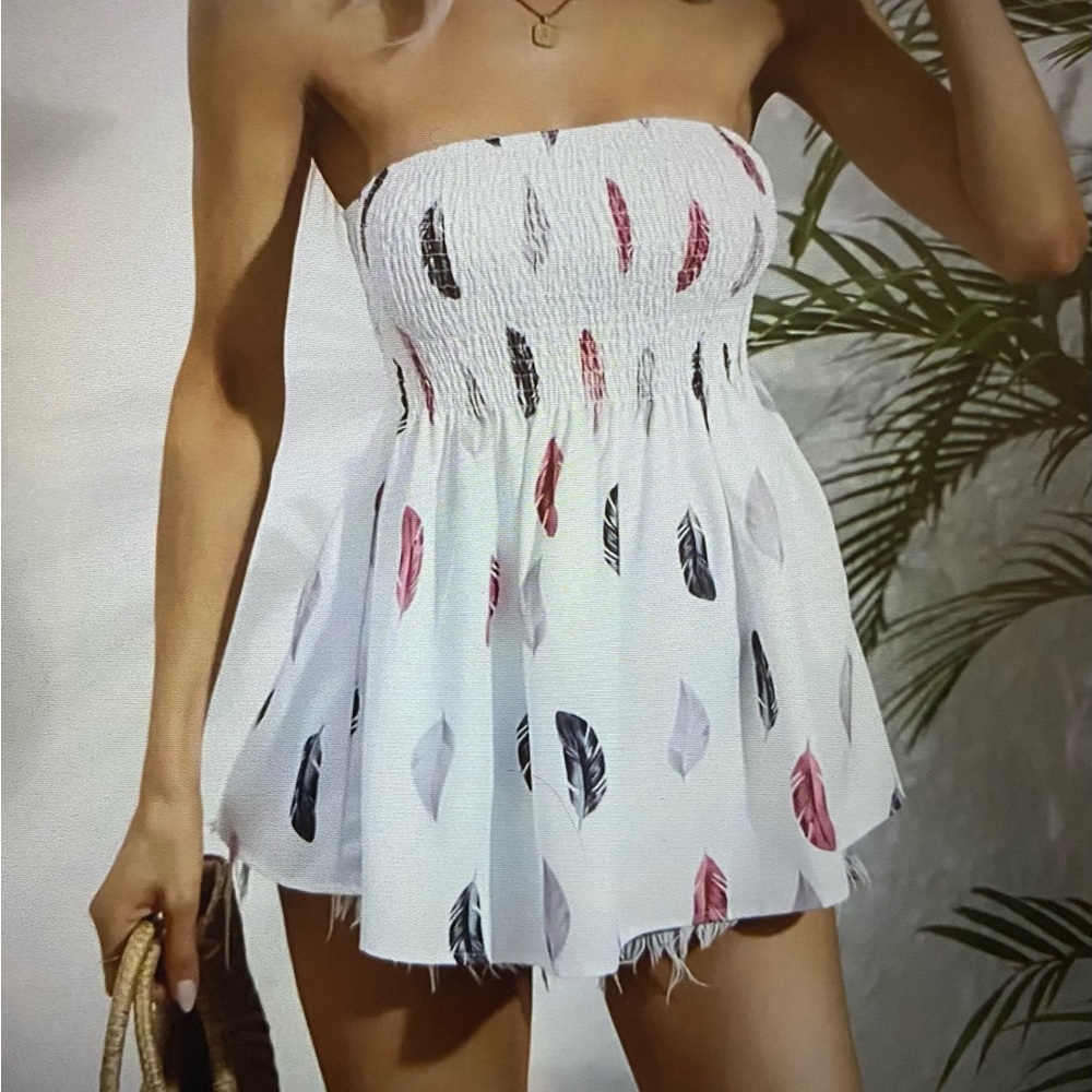 Pleated white floral tube shirt